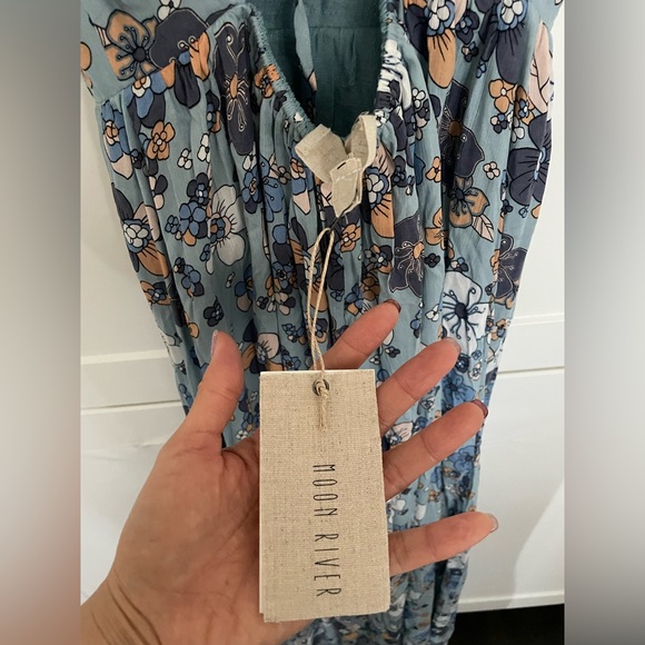 Moon River Maxi Floral Beach Dress - Picture 4 of 5